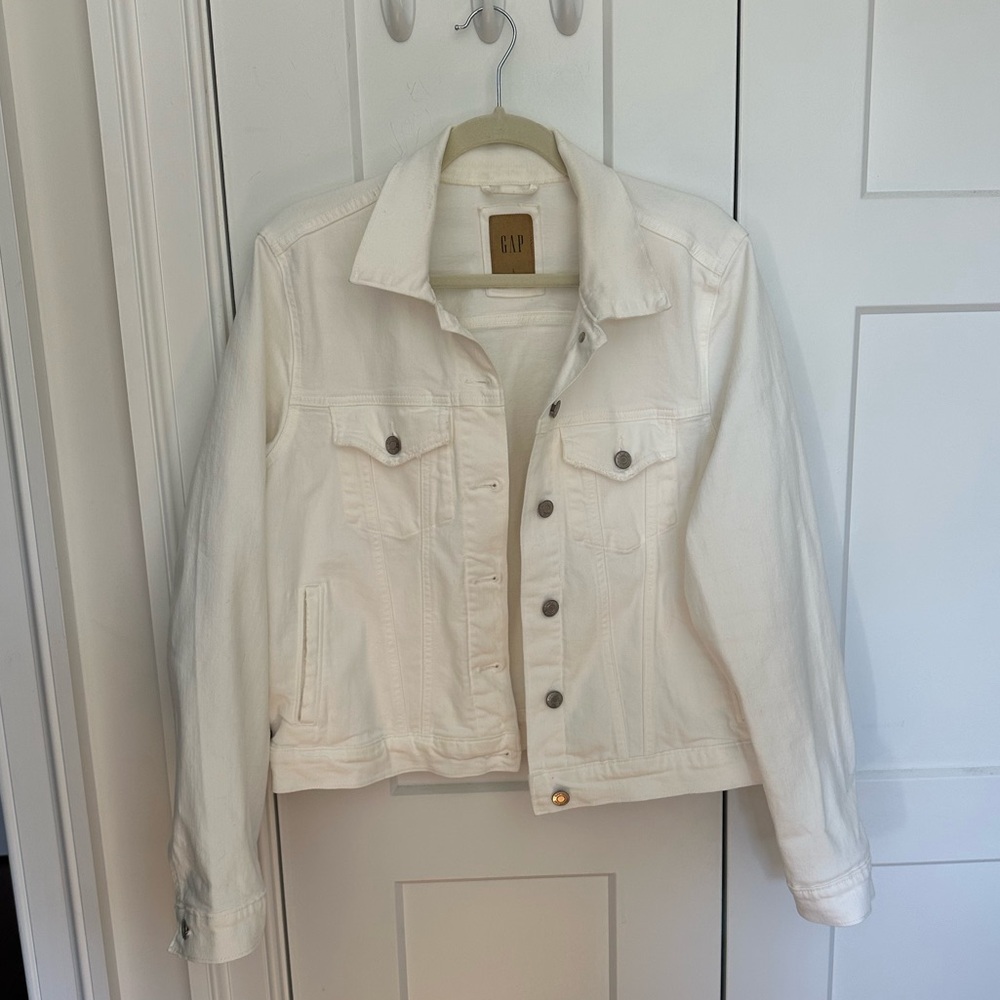Gap Women’s White Denim Jacket Size L